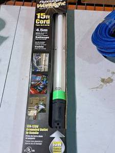 lot 456 image: Pro Glo 15W Fluorescent Worklight (New)