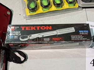lot 460 image: MIT Tekton 14-Drive Dual Scale 20-200-inlb Torque Wrench (New)