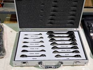 lot 498 image: Tooluxe SAE & Metric Ratcheting Combination Wrench Set with Metal Carry Case