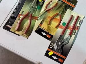 lot 551 image: Lot of (5) Hand Tools - MIT Groove Joint Pliers, Needlenose Pliers, Bent Nose Pliers, Powerbuilt 5pc Torx Set
