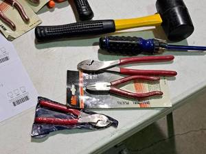 lot 556 image: Lot of (5) Hand Tools - Pliers, Diagonal Pliers, Mallet, Multi-bit Screwdriver