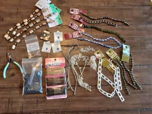 lot 15 image: Lot Of Beading, Cord, Chain & Loose Stones