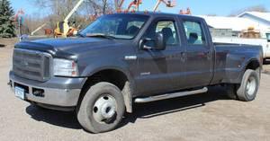 lot 6 image: Ford F 350 XLT Super Duty