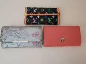 lot 100 image: Clutch Purse Wallet Collection