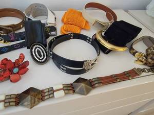 lot 102 image: Vintage Fashion Belt Collection  lot of 14, Small