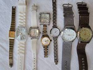 lot 106 image: Collection of Ladies Fashion Watches