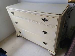 lot 51 image: Classic French Provencial 3 Drawer Dresser by Lane - White