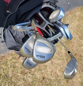 lot 125 image: Wilson Ultra Right-Handed Mens Golf Club Set - 11  Putter