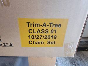 lot 150 image: Trim-A-Tree Artificial Christmas Tree