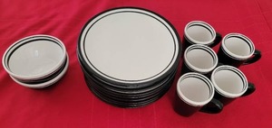 lot 68 image: Handpainted Dansk Modern Chic Dinnerware Set -  15 Pieces