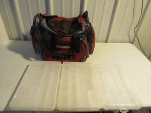 lot 14 image: Gander Mountain Tackle with 3 Plastic Storage Trays