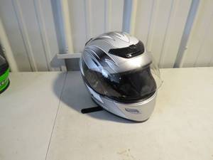 lot 28 image: Raider Full Face Helmet Size XL