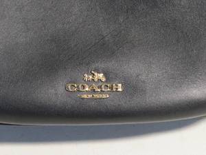 lot 37 image: Coach HandbagPurse Black