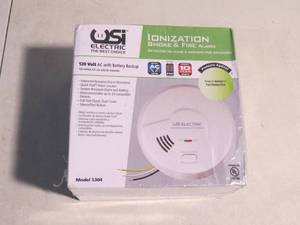 lot 71 image: 2 Pack Lot of Ionization Smoke and Fire Alarms (Hard Wired)