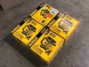 lot 10 image: 4 Lots of Dewalt Portable Power Stations Customer Returns See Pictures