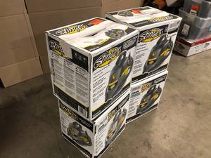 lot 36 image: 4 Lots of 2.5 Gallon 1.75 Peak HP Compact WetDry Shop Vacuum with Filter Bag, Hose and Accessories by Stinger  Customer Returns See Pictures