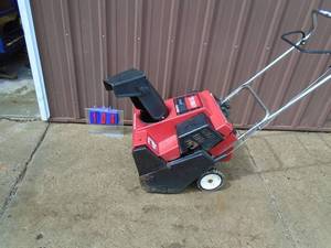 Toro snow thrower. Used condition. Condition unknown. As shown.