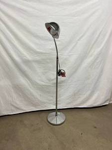 lot 43 image: Retro Cool Chrome Gooseneck Portable Lamp Light - Good Working Condition