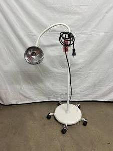 lot 48 image: MSRP $350 Brewer Professional Products 15100 Gooseneck Adjustible Medical Exam Multi-faceted Reflector Light Lamp Good Working Condition