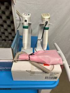 lot 5 image: Lot Of 2&nbspBD PROBETEC ET BECTON PIPETTORS DICKINSON 916761 HOLDS 8 CHANNEL PIPETTE  NEW IN BOX Probetec Scanner BD PN 441336