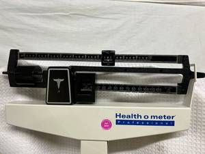lot 58 image: HEALTHOMETER BALANCE BEAM BABY TODDLER SCALE - GREAT WORKING CONDITION