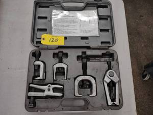 lot 120 image: Dancher Tie Rod Puller Set...
