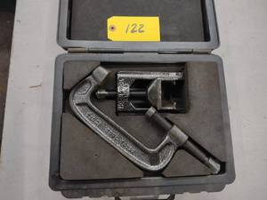 lot 122 image: Tiger U-Joint Tool...