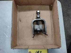 lot 192 image: Cornwell Pilot Bearing Puller...