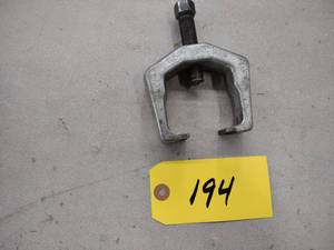 lot 194 image: Pitman Arm Puller...