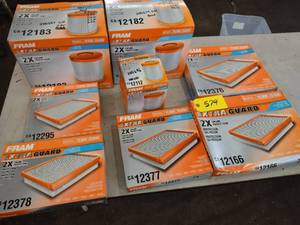 lot 579 image: Air Filters...