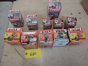 lot 580 image: Oil Filters...
