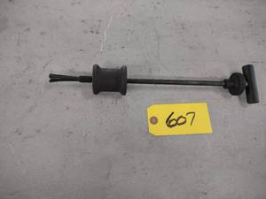 lot 607 image: Lifter Puller...