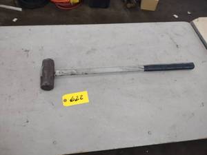 lot 622 image: 8 Sledge Hammer...
