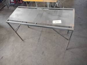 lot 643 image: Steel Stand, 43x18x26...