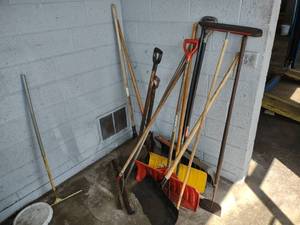 lot 650 image: Shovels, Brooms, & Misc....