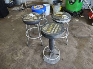 lot 660 image: (4) Stools...