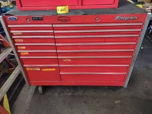 lot 60 image: Snap-On 15 Drawer Rolling Tool Ches...