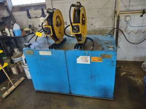 lot 40 image: Double Oil Tank, Graco Air Pump and...