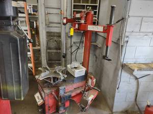 lot 12 image: Coats Model 70X-AH-1 Rim Clamp Tire...