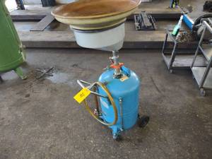 lot 70 image: Waste Oil Drain with Air Evacuator...