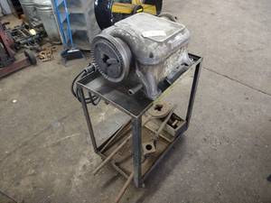 lot 87 image: Ridgid 400 Pipe Threader with Cart ...