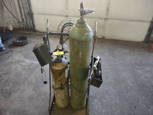 lot 447 image: Linde OxygenAcetylene Torch Set wi...