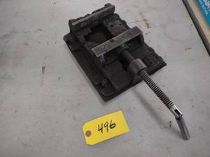lot 496 image: 6 Drill Vise...