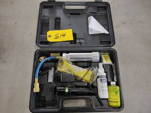 lot 514 image: Master Cool Rechargeable UV leak Lo...
