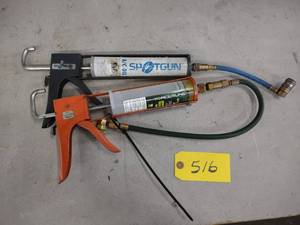 lot 516 image: AC Oil Injection Guns...
