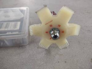 lot 524 image: AC Fin Tool & Valve Cores...