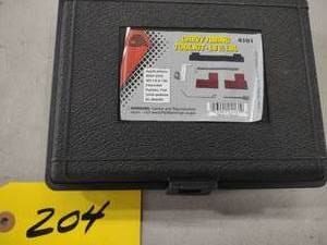 lot 204 image: Chevy Timing Tool Kit, 1.6l & 1,8l...