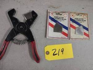 lot 219 image: Hose Cutter...