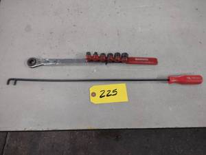 lot 225 image: Serpentine Belt Tools...
