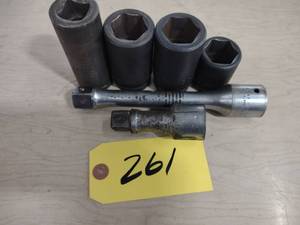 lot 261 image: 34 Impact Sockets & Extensions, 3...